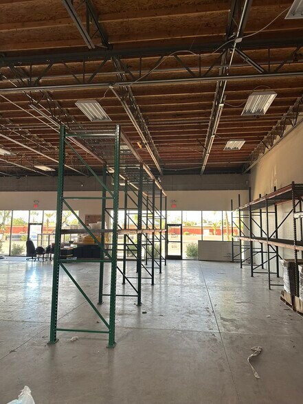 More Photos Of 7143 E Southern Ave, Mesa Showroom For Lease
