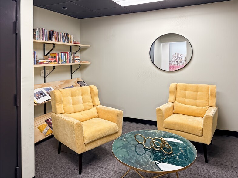 More Photos Of 560 W Brown Rd, Mesa Coworking Space