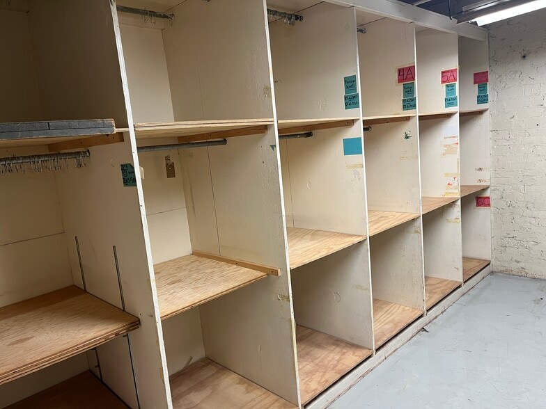 More Photos Of 508 N Detroit St, Warsaw Manufacturing For Sale