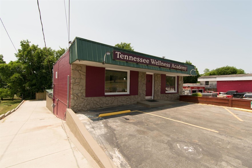 Primary Photo Of 600 E Old Hickory Blvd, Madison Freestanding For Sale
