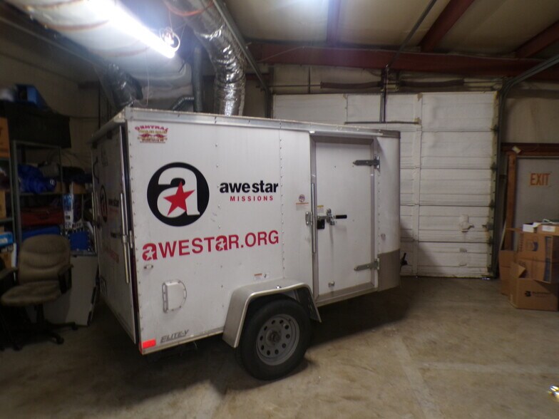 More Photos Of 7619-7621 E 46th Pl, Tulsa Showroom For Sale