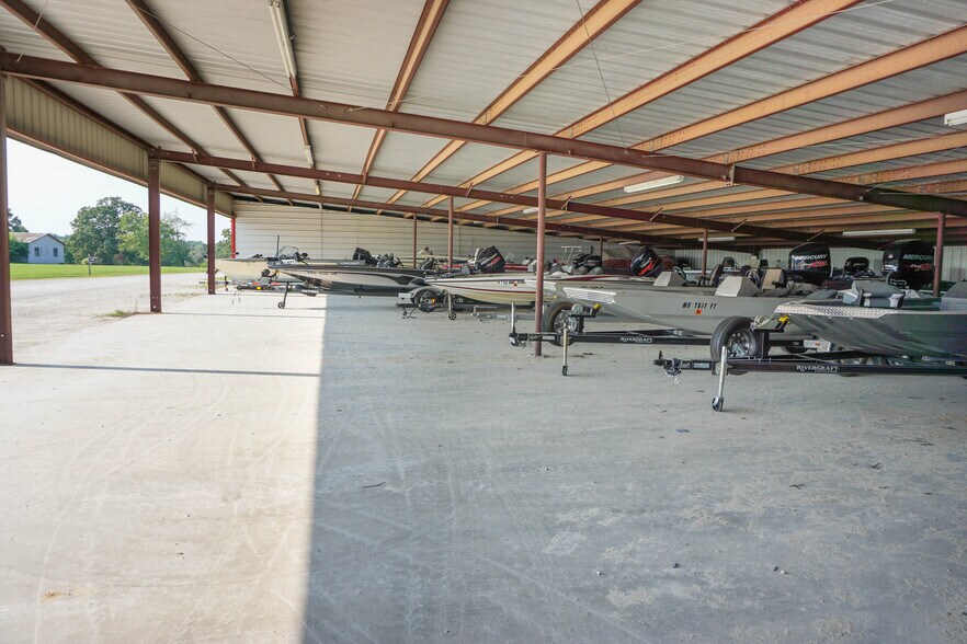 More Photos Of 18050 County Road 1000, Saint James Storefront For Lease