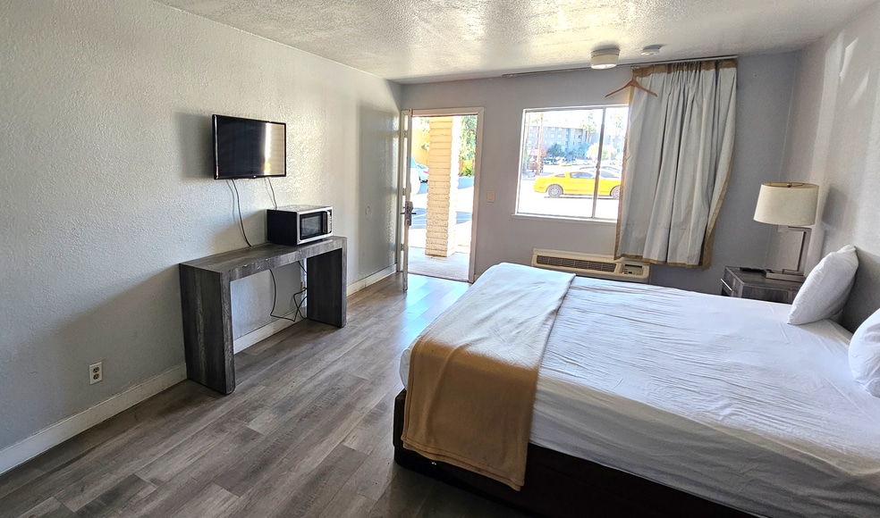 More Photos Of 10402 N Black Canyon Hwy, Phoenix Hotel For Sale