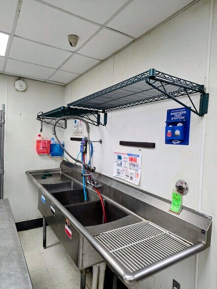 More Photos Of 609 S Coblake St, Apache Fast Food For Sale