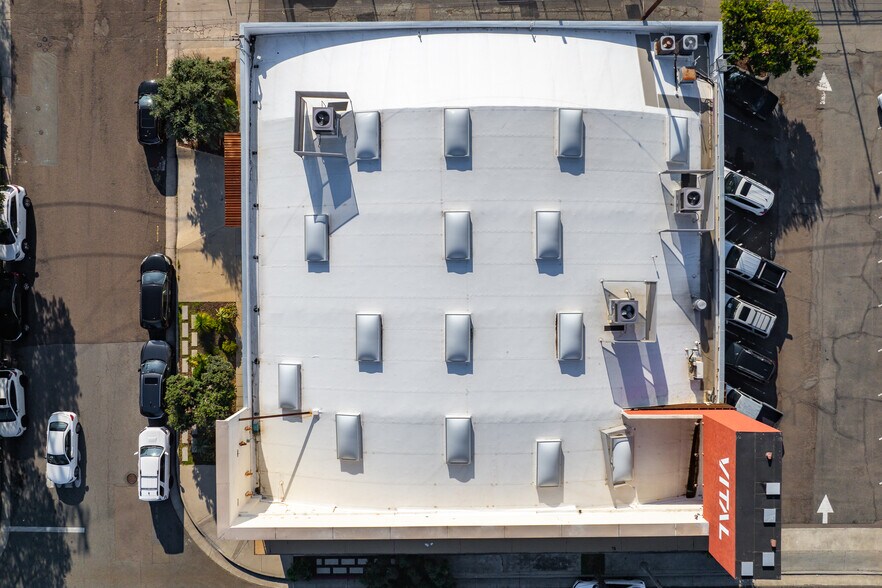 More Photos Of 525 S Coast Hwy 101, Oceanside Freestanding For Sale