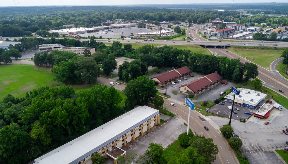 More Photos Of 6020 Shelby Oaks Dr, Memphis Hotel For Sale