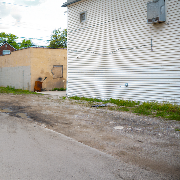 More Photos Of 19510 W Warren Ave, Detroit Storefront Retail Office For Sale