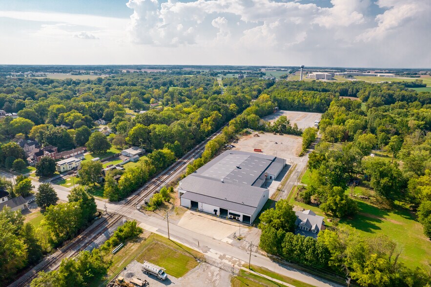 More Photos Of 240 E Park St, Guthrie Industrial For Lease