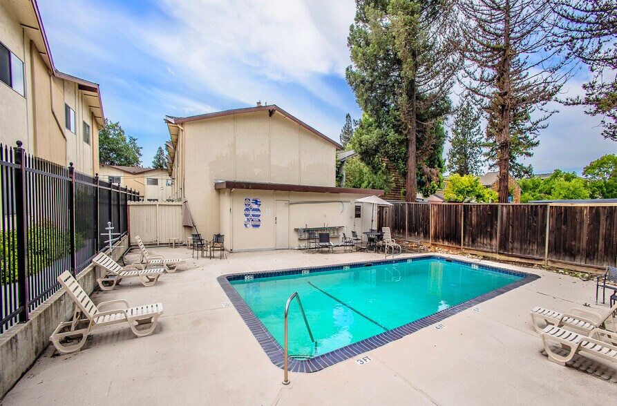 More Photos Of 3066 Willow Pass Rd, Concord Apartments For Sale