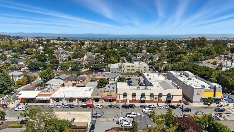 More Photos Of 136 N B St, San Mateo General Retail For Sale