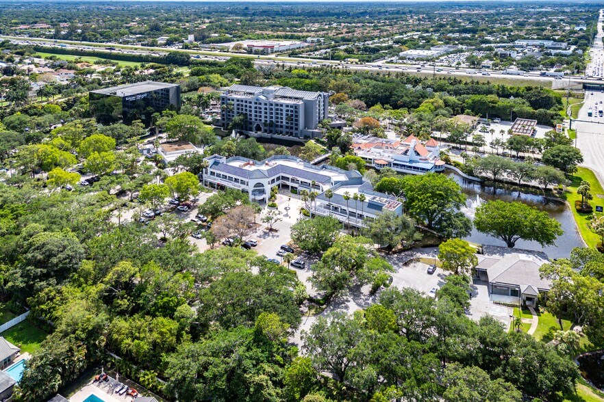 More Photos Of 7820-7860 Glades Rd, Boca Raton Office For Lease
