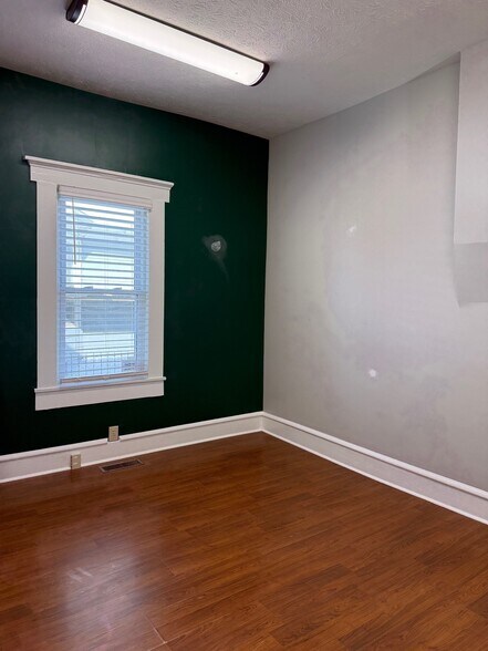 More Photos Of 1915 Everett St, Lafayette Office For Sale