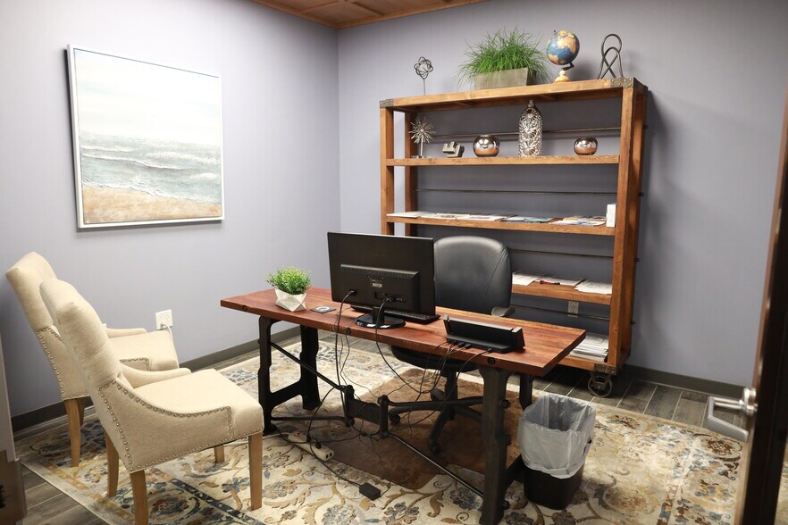 More Photos Of 17819 Commerce Dr, Westfield Warehouse For Sale