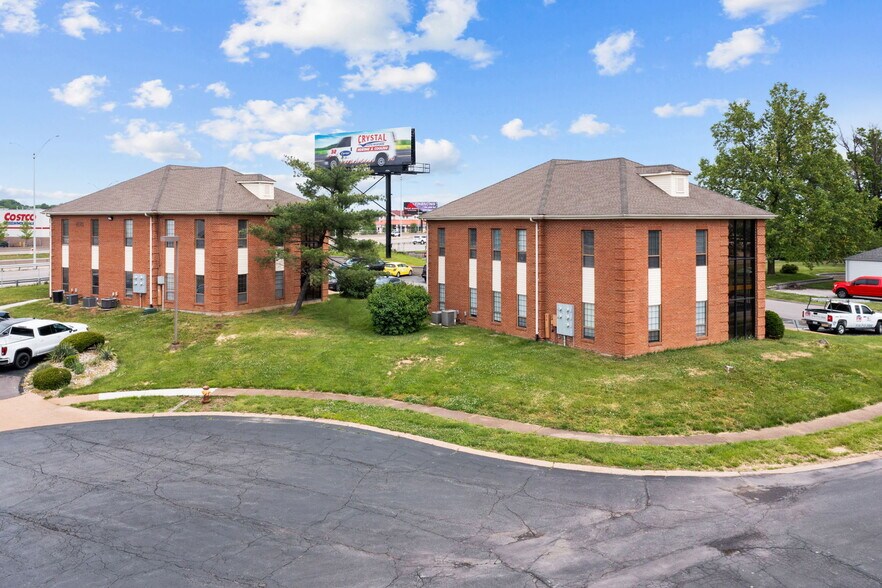 More Photos Of 4171-4193 Crescent Dr, Saint Louis Medical For Sale