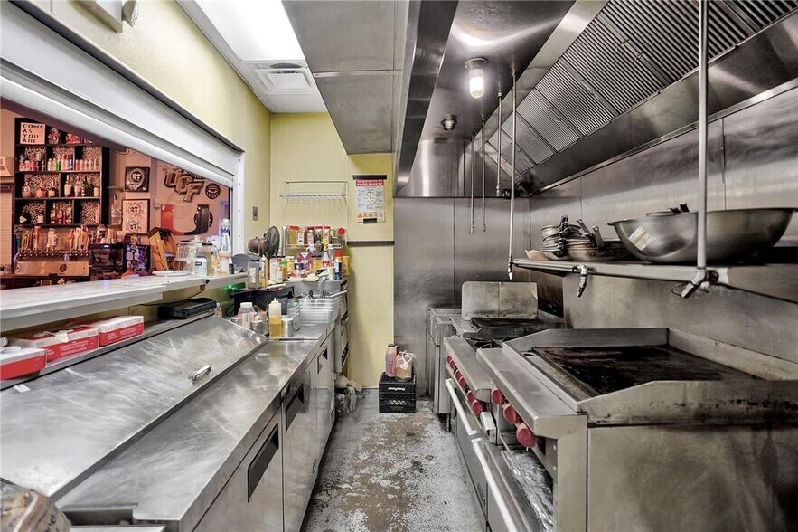 More Photos Of 835-841 NE 3rd Ave, Fort Lauderdale Bar For Sale