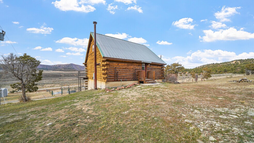 More Photos Of 41 County Road 9, Meeker Specialty For Sale