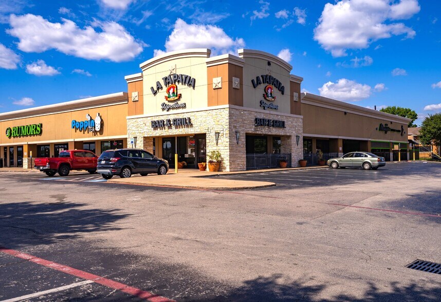 More Photos Of 11920-11990 Westheimer Rd, Houston Unknown For Lease