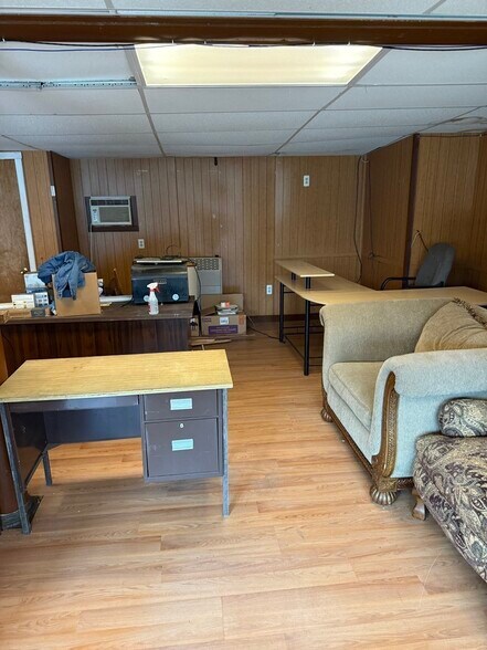 More Photos Of 72 Unity St, Turners Falls Freestanding For Sale