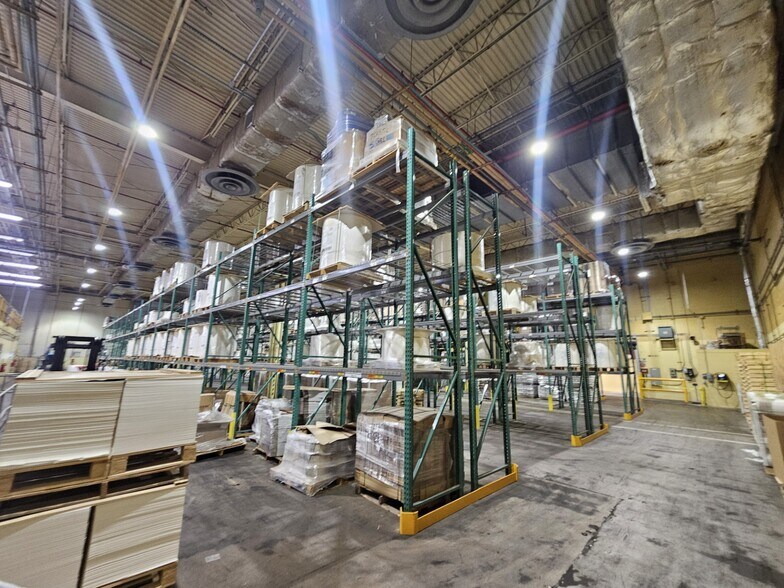 More Photos Of 2221 E State Highway 198, Osceola Distribution For Sale