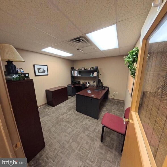 More Photos Of 1515 Mount Hope Ave, Pottsville Office For Sale