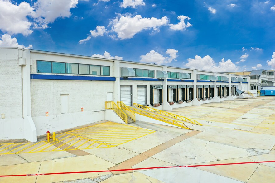 More Photos Of 5500 South Fwy, Fort Worth Unknown For Lease