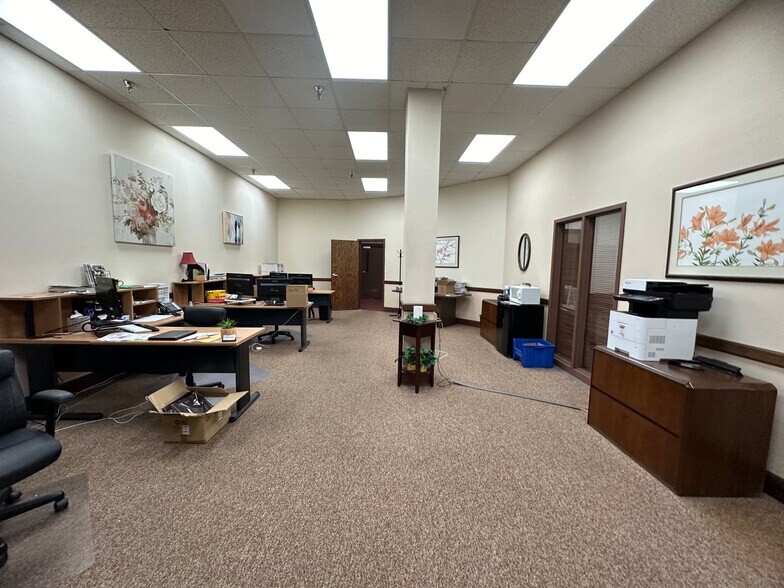 More Photos Of 201 N Troup St, Valdosta Office For Sale