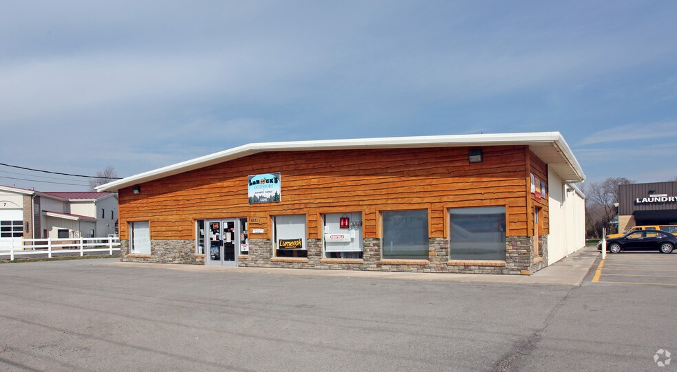 More Photos Of 6171-6181 Mckee St, Newfane Unknown For Lease
