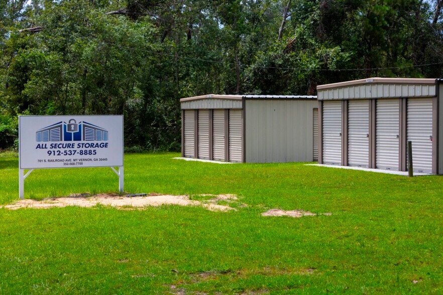 More Photos Of 401 N Railroad Ave, Mount Vernon Self Storage For Sale