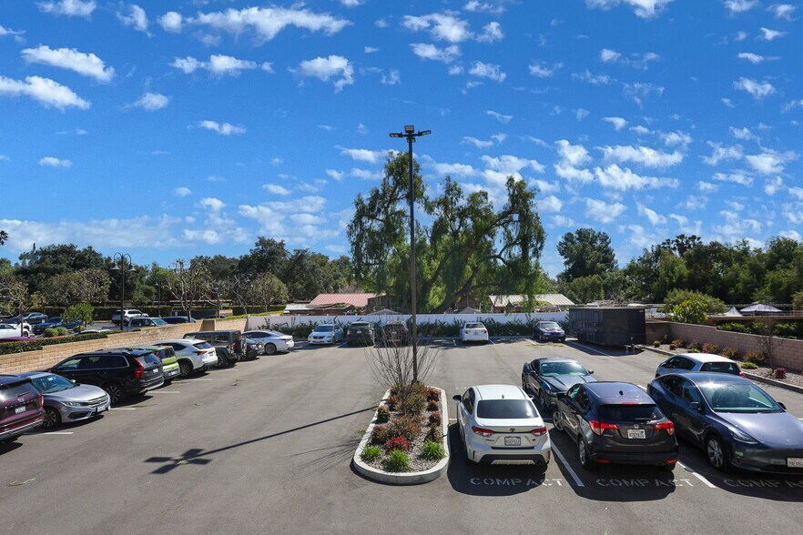 More Photos Of 448 E Foothill Blvd, San Dimas Office For Sale