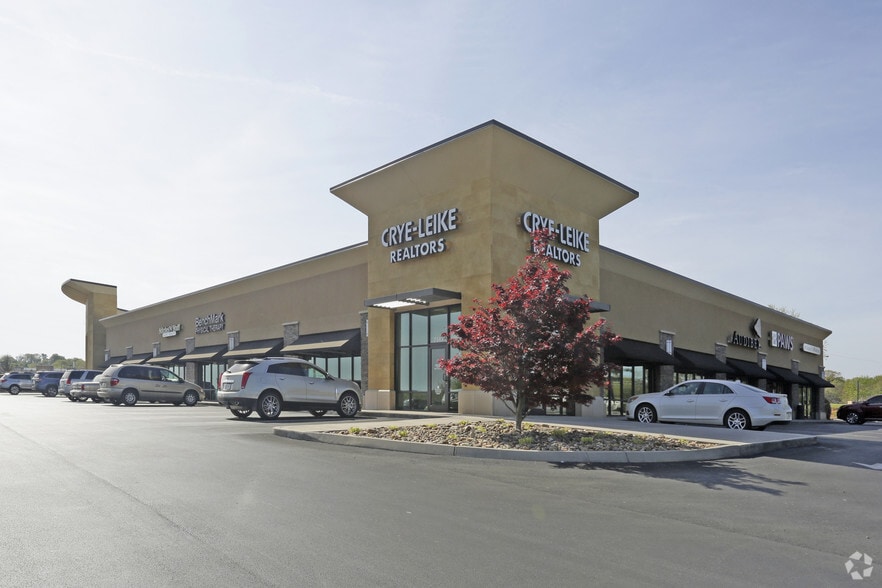 More Photos Of 7531-7569 Barnett Way, Powell General Retail For Lease