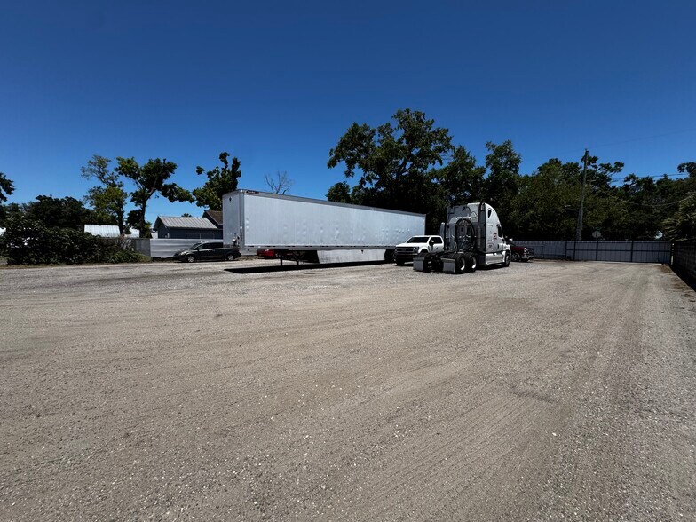 More Photos Of 2002 N 49th St, Tampa Land For Lease