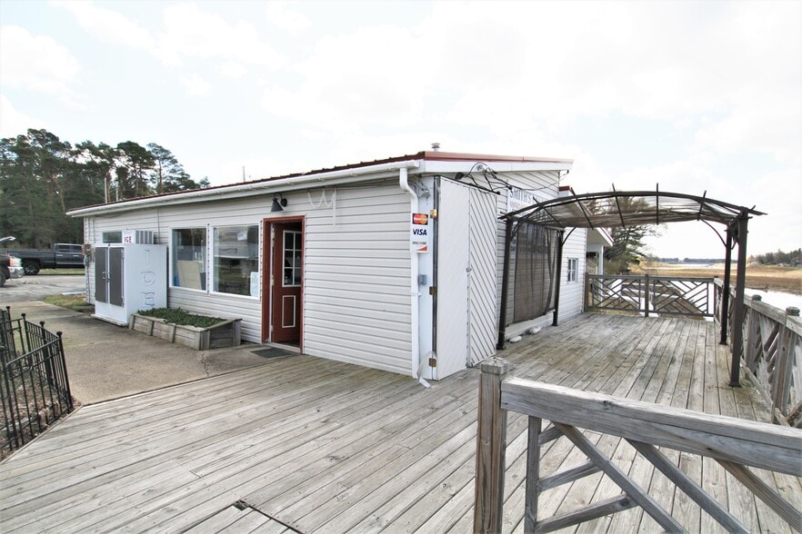 More Photos Of 5106 S Dundas Rd, Beaverton Trailer Camper Park For Sale