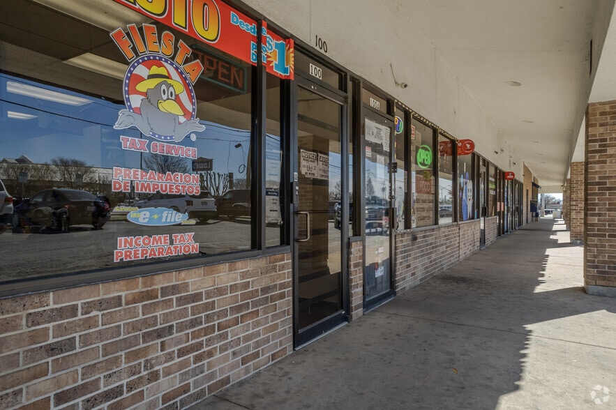 More Photos Of 11411 Northwest Hwy, Dallas Unknown For Lease