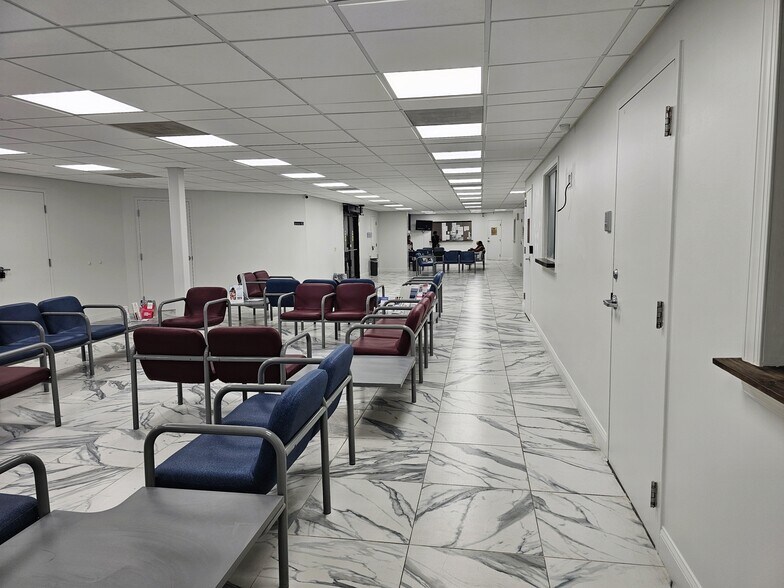 More Photos Of 9765 San Jose Blvd, Jacksonville Medical For Lease