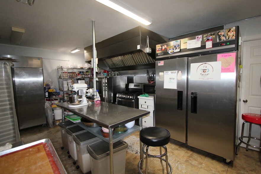 More Photos Of 3434 FM 2673, Canyon Lake Freestanding For Sale