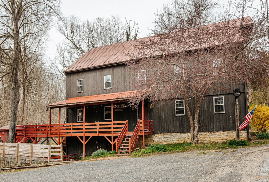 More Photos Of 352 Tye River Tpke, Vesuvius Hospitality For Sale