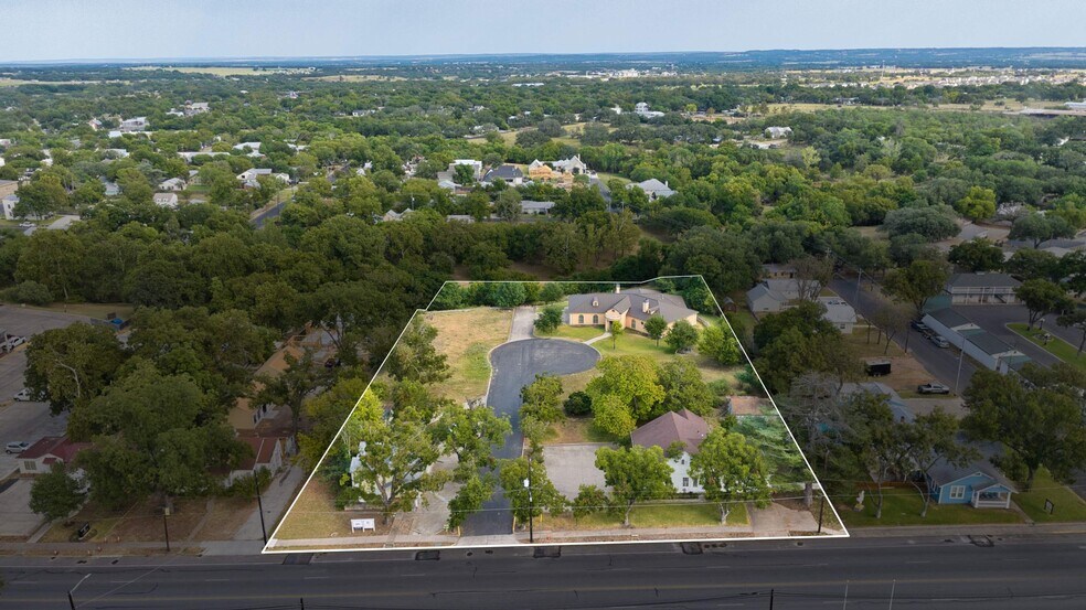 Primary Photo Of 307 S Washington St, Fredericksburg General Retail For Sale
