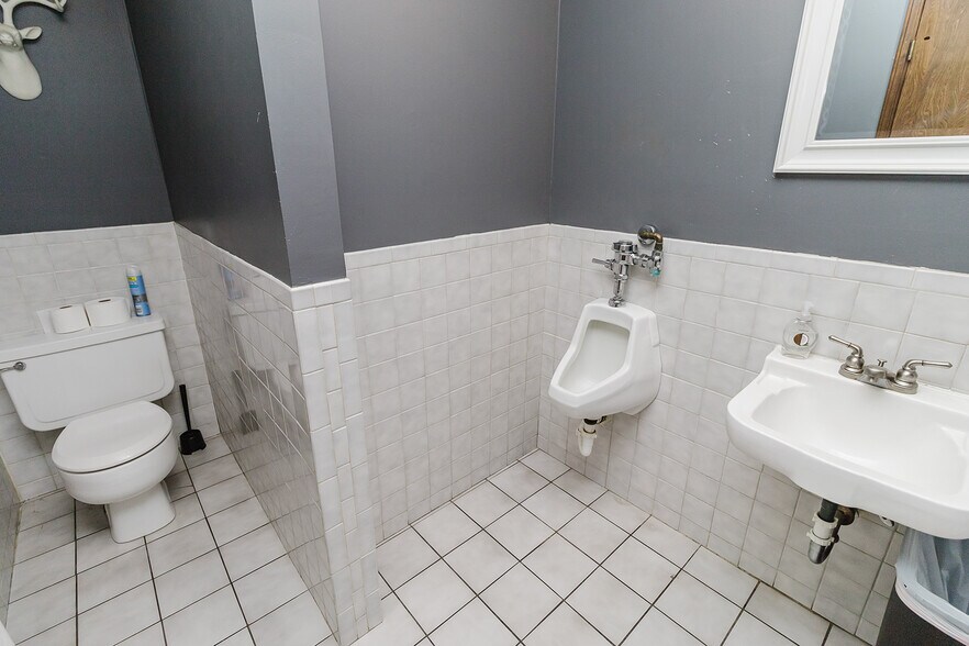 More Photos Of 1319 E 17th Ave, Hutchinson Religious Facility For Sale