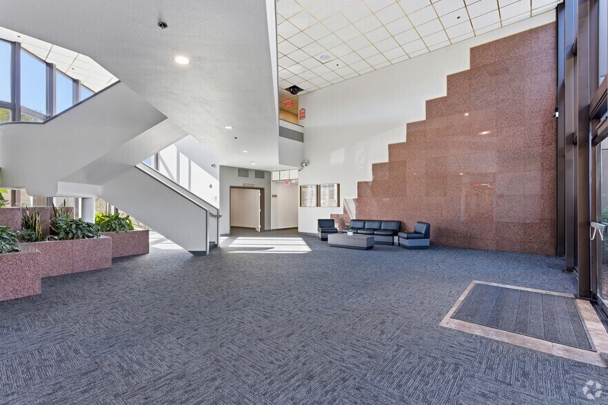 More Photos Of 41593 Winchester Rd, Temecula Office For Lease