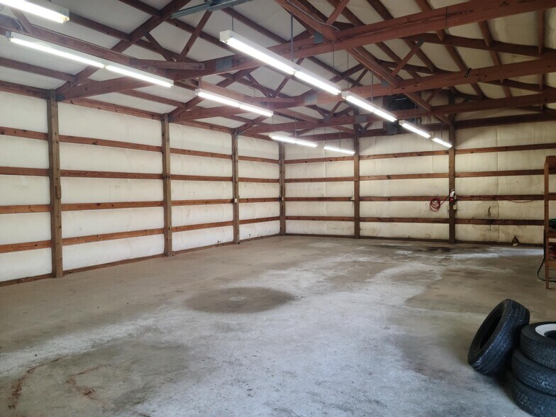 More Photos Of 8812 Wilkinson Blvd, Charlotte Warehouse For Lease