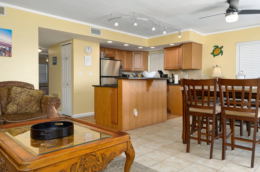 More Photos Of 125 110th Ave, Treasure Island Apartments For Sale