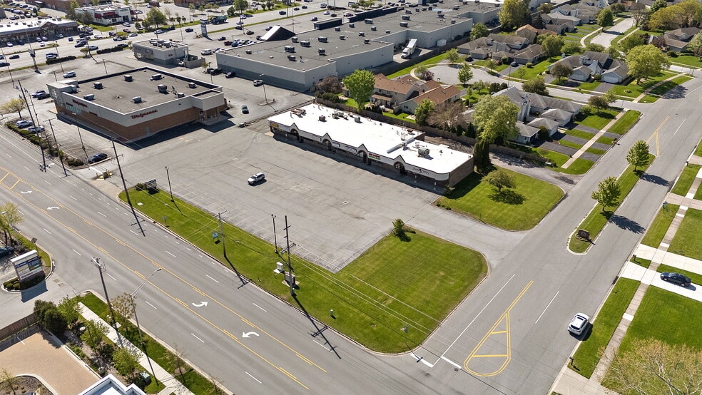 More Photos Of 823 Main St, Schererville Unknown For Lease
