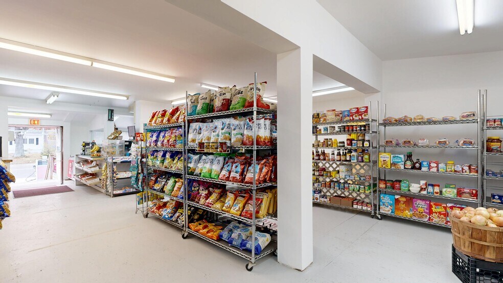 More Photos Of 130 Wardtown Rd, Freeport General Retail For Sale