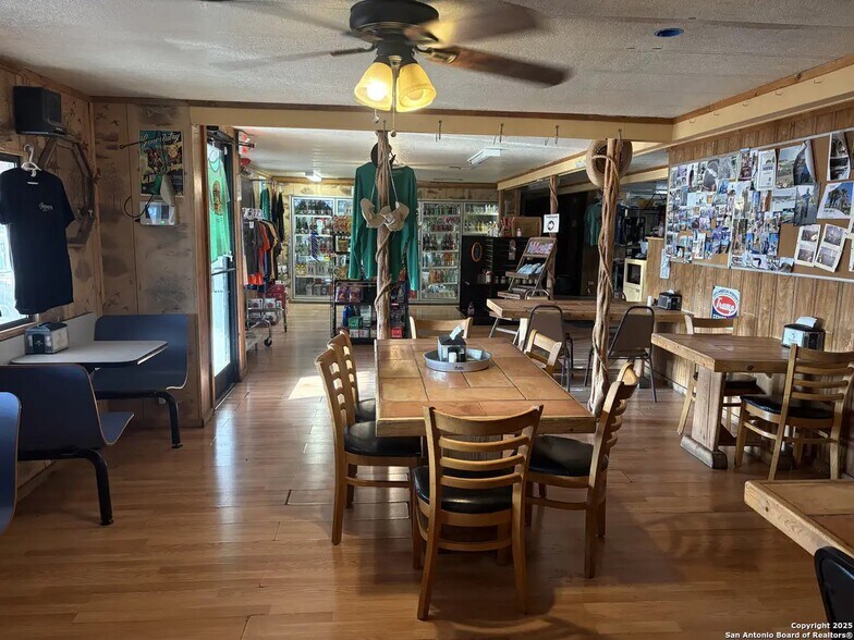 More Photos Of 7116 Texas R 2, Del Rio Convenience Store For Sale
