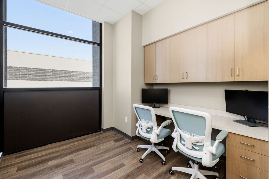 More Photos Of 2277 Fort Union Blvd, Salt Lake City Office For Sale