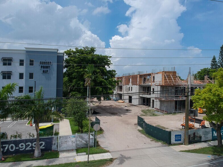 More Photos Of 9945 Sunset Dr, Miami Medical For Lease