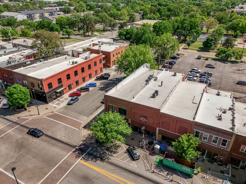 More Photos Of 1001 W Douglas Ave, Wichita Storefront For Sale