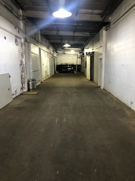 More Photos Of 1429 W 16th St, Jacksonville Warehouse For Sale