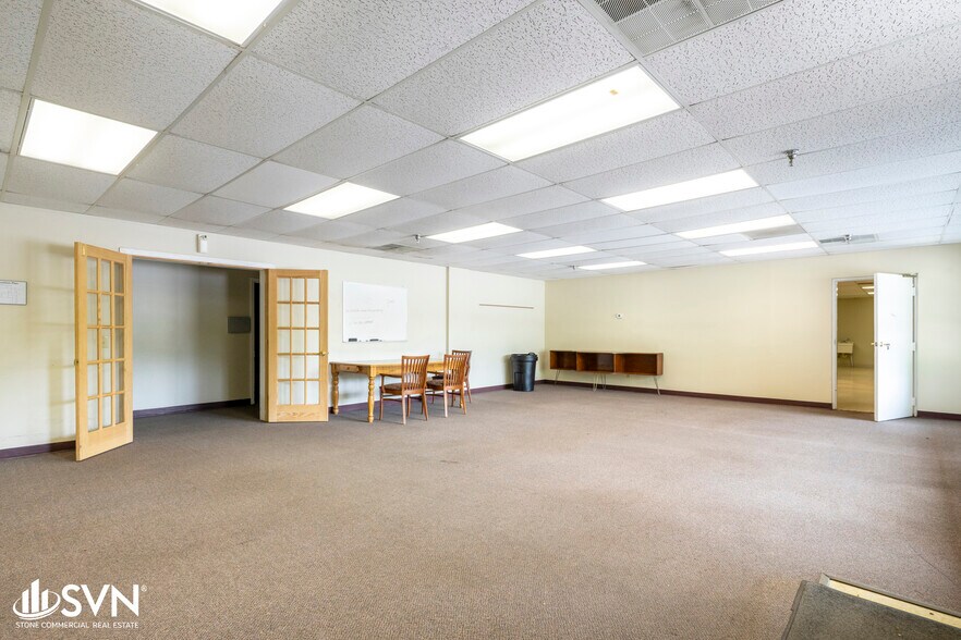 More Photos Of 650 High St, Danville Office For Sale