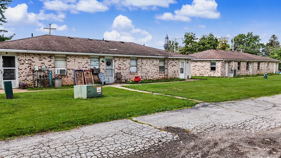 More Photos Of 318 Rae Ct, Willard Apartments For Sale